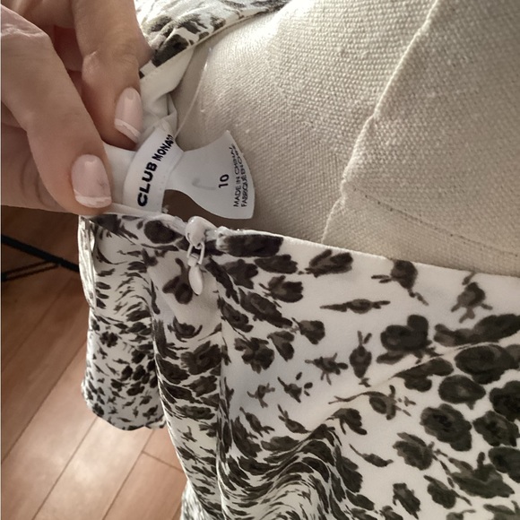 074 CLUB MONACO Pernille Cold Shoulder Floral Dress 10 new - Picture 9 of 12